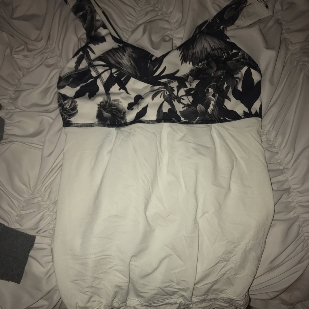 Lululemon tank top